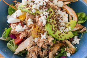 Salada de frango desfiado fitness